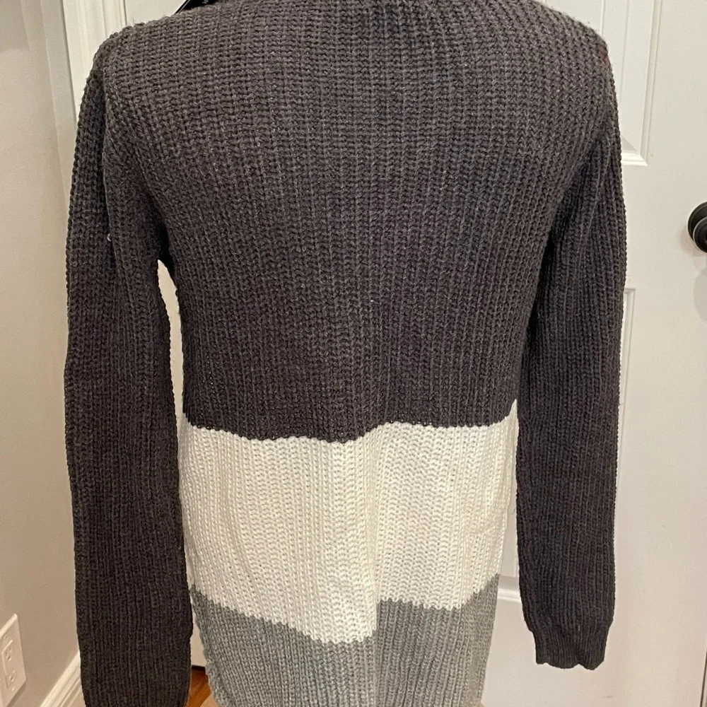 Just Polly & Esther wide strip cable knit Color Block Sweater M gray off white